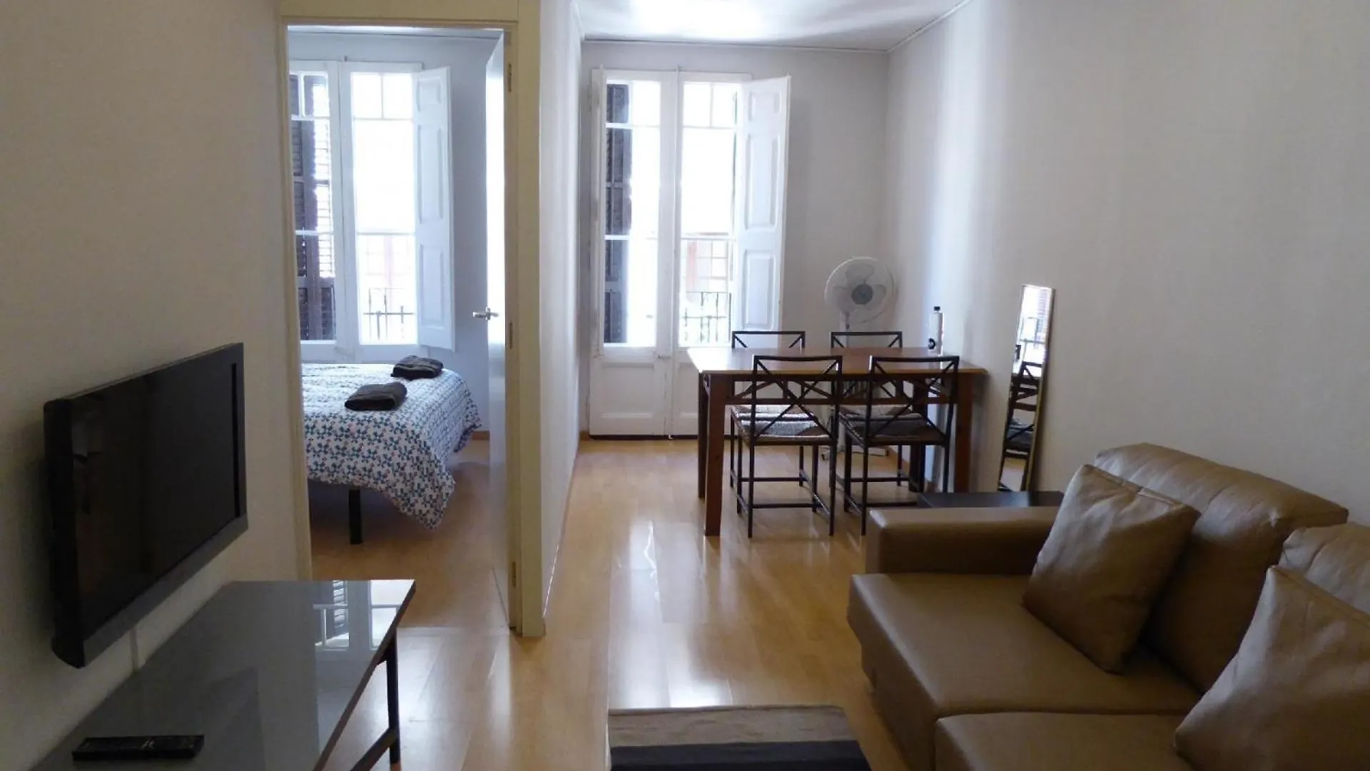 Ferienwohnung Fuer 3 Personen Ca 40 Qm In Barcelona-Gracia, Costa Brava Costa Del Maresme Spanien