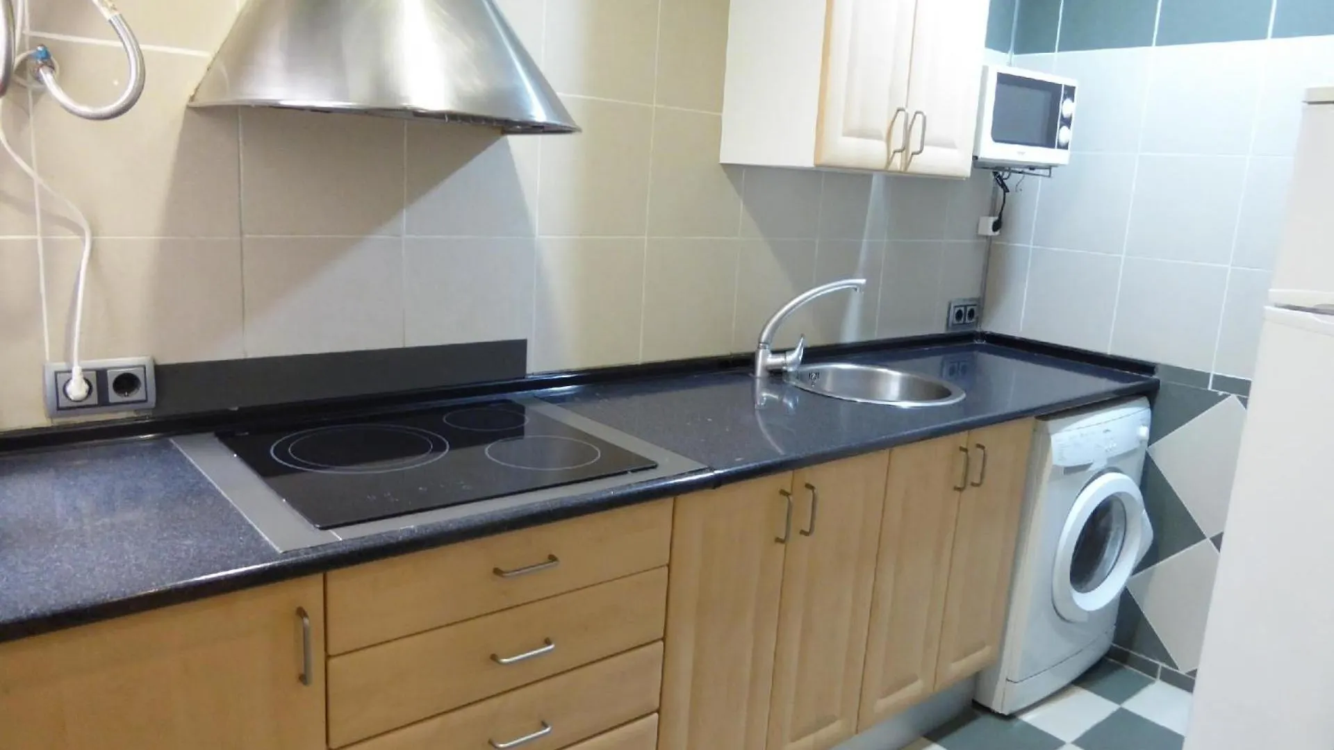 Apartment Ferienwohnung Fuer 3 Personen Ca 40 Qm In Barcelona-Gracia, Costa Brava Costa Del Maresme Spanien